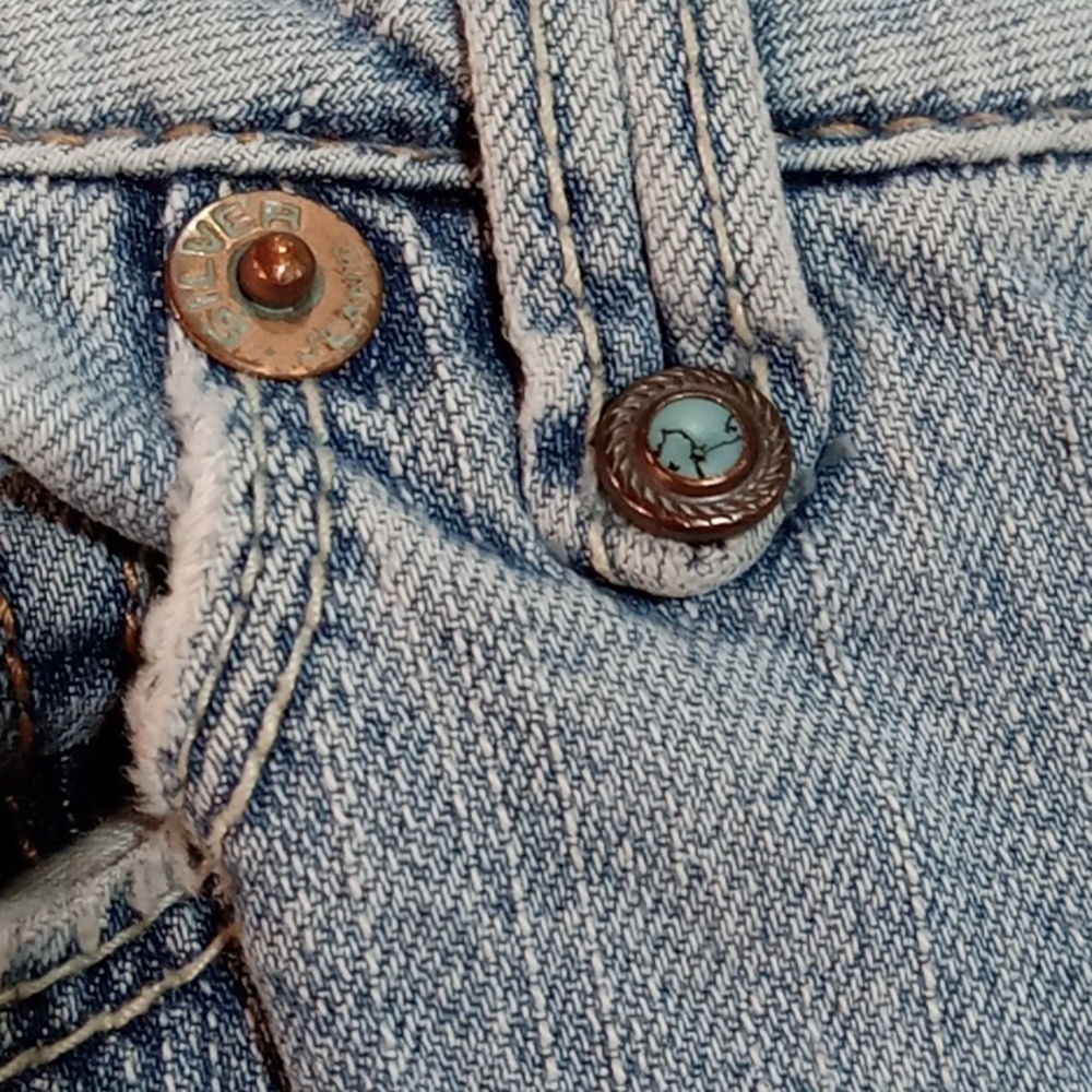 (125) SILVER JEANS FADED & LIGHTLY DISTRESSED WITH TURQUOISE ACCENTS FLARE LEGS - Picture 6 of 8